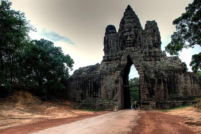 Angkor Wat Sunrise Guided Join-In Tour - Inclusions and Amenities