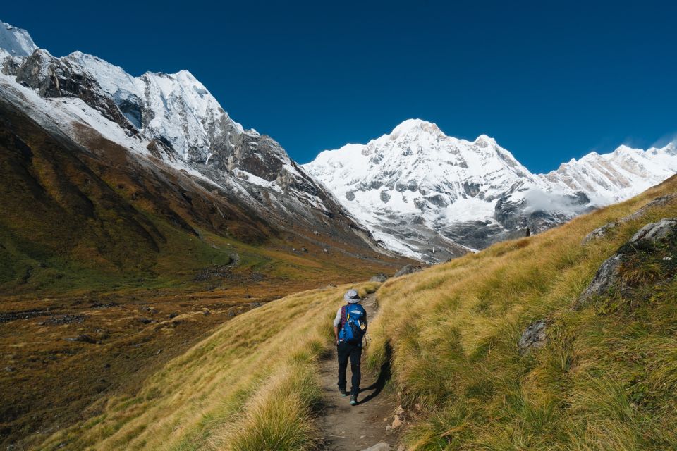 Annapurna Circuit and Tilicho Lake 17 Days Trek - Cultural Encounters