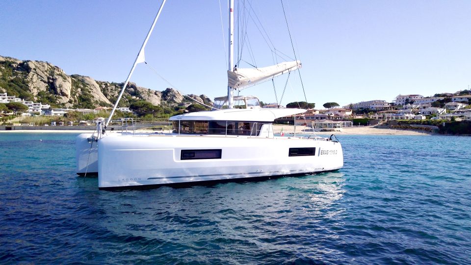 Archipelago of La Maddalena: Catamaran Tour Full Day-Lunch - Sailing on Catamaran Excursion