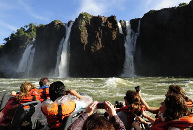 Argentina: Full-Day Iguazu Falls and Great Adventure Tour - Great Adventure Tour Experience