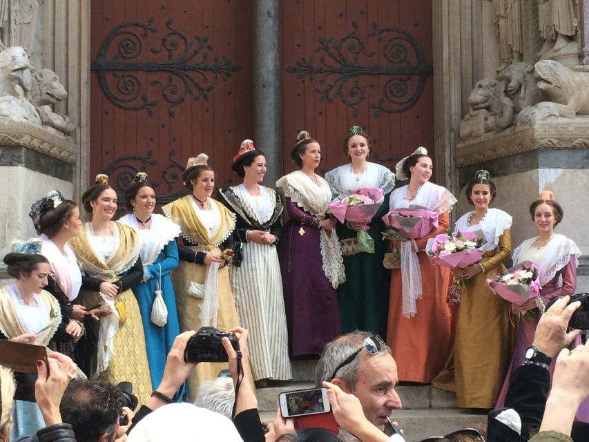 Arles: Art and History Walking Tour - Detailed Itinerary