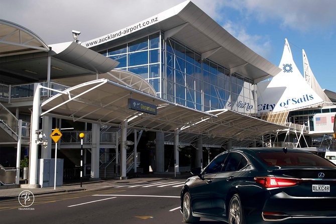 Auckland Airport & Ground Transfers - Private Luxury Car/ Van. - Vehicle Options Available