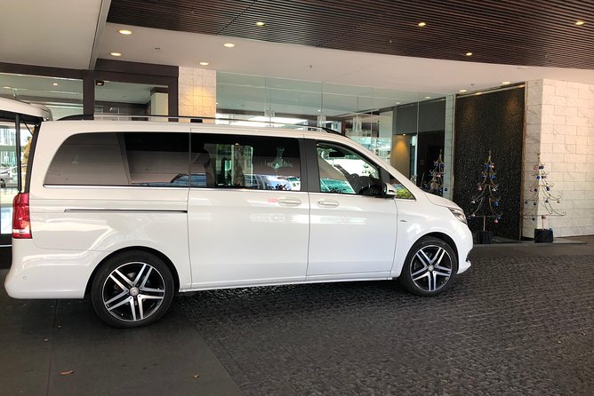 Auckland Cruise/Wharf & Airport Transfers - Vehicle Comfort and Features