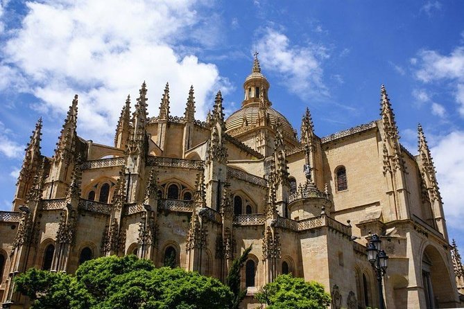 Avila and Segovia Tour With Monuments and Gastronomic Lunch From Madrid - Guided City Tours