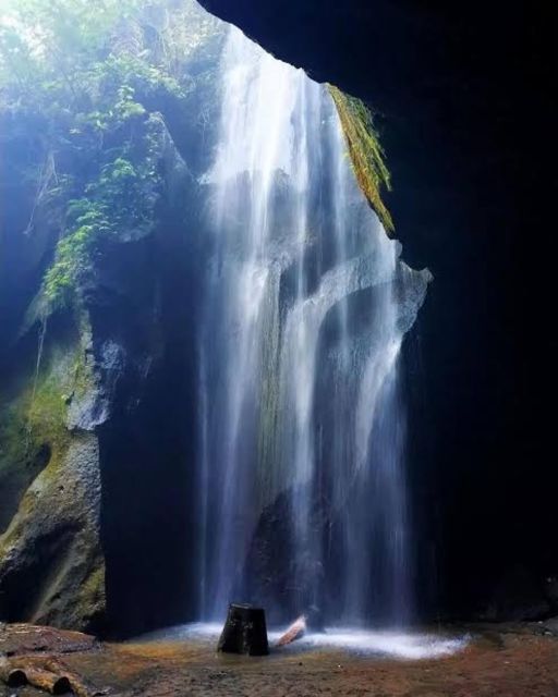 Bali Highlight Majestic Gate To Heaven Lempuyang Temple Tour - Taking in Tirta Ganggas Serenity