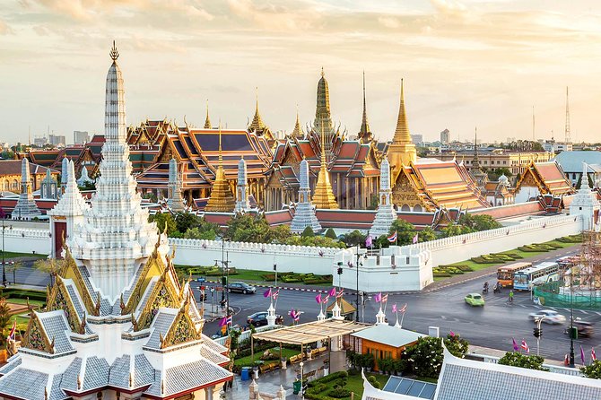 Bangkok Royal Road - Top 3 Major Monuments (Grand Palace, Wat Pho, Wat Arun) - Discovering Wat Phra Kaew