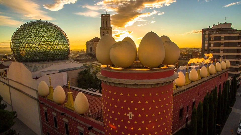 Barcelona: Day Trip to the Dalí Theatre-Museum in Figueres - Highlights of the Experience