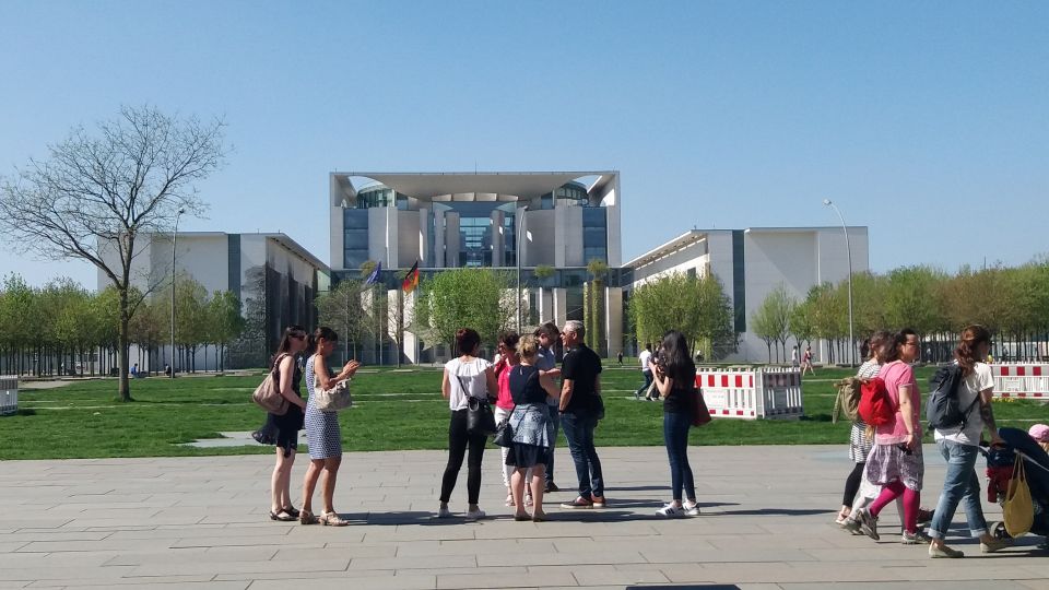 Berlin: Government District Around the Reichstag Guided Tour - Itinerary Highlights