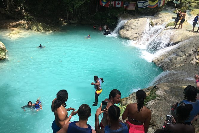 Blue Hole Jamaica Transportation Only - Transportation Features