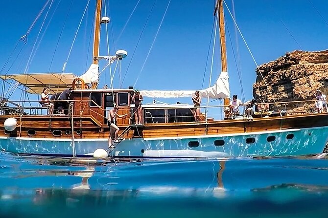 Blue Lagoon: Comino Cruise and Gozo Jeep Tour With Free Wine - Itinerary Details