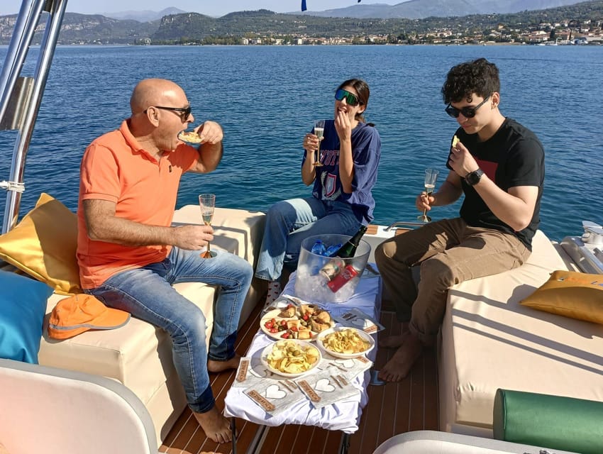 Boat Tour in Garda Lake - Tour Features