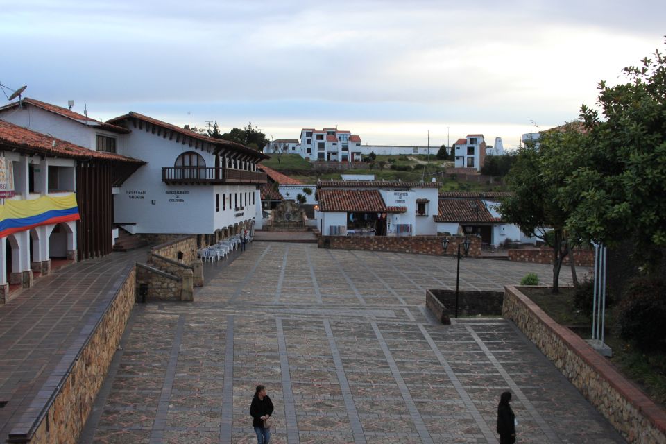 Bogotá: Salt Cathedral & Lake Guatavitá Tour With Lunch - Highlights of the Salt Cathedral