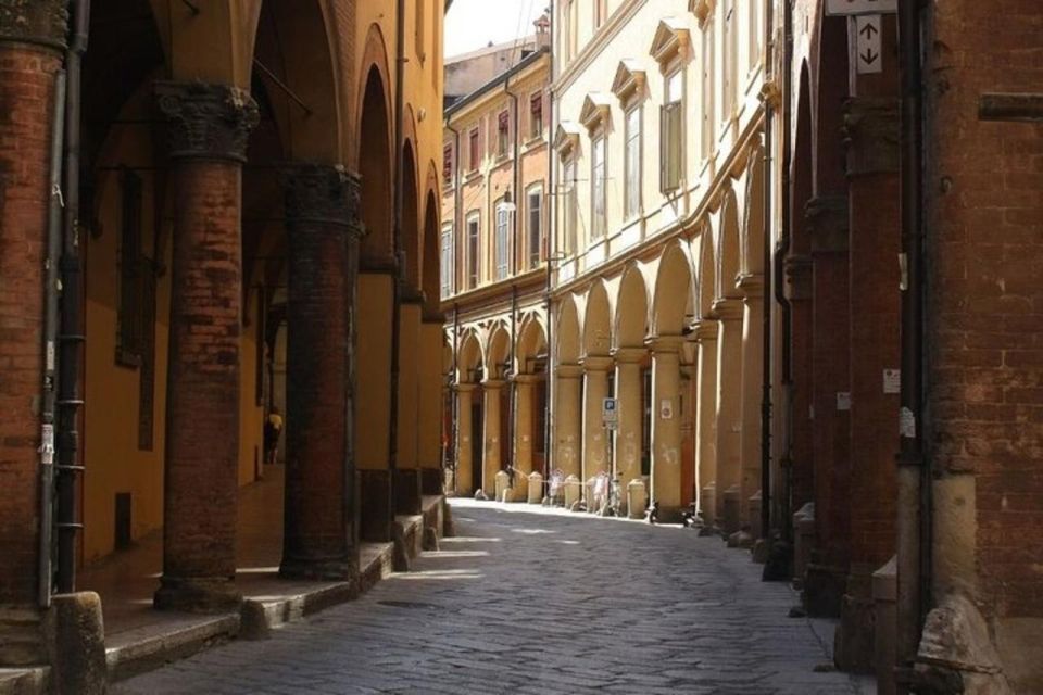 Bologna : Highlights & Hidden Gems Private Walking Tour - Highlights