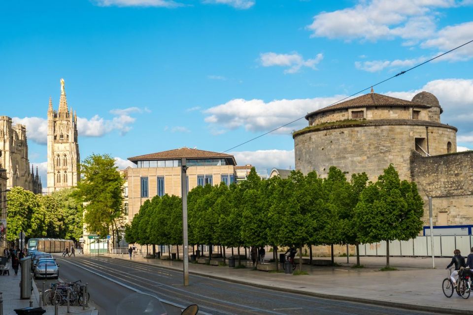 Bordeaux's Iconic Landmarks: A Private Bike Tour - Itinerary Highlights