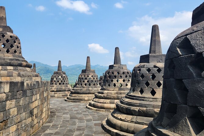 Borobudur Climb to The Top & Prambanan Tour From Yogyakarta - Exploring Prambanan Temple