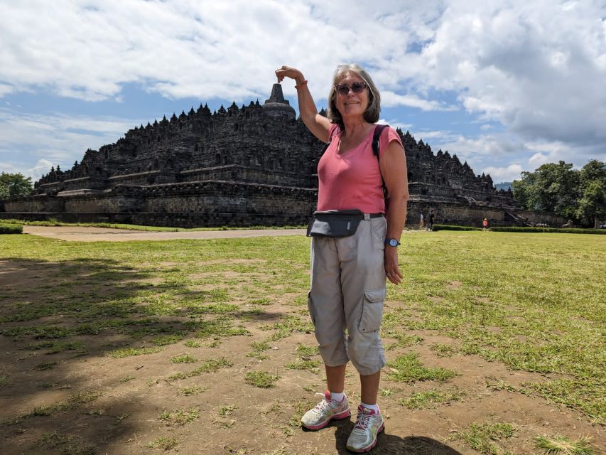 Borobudur Temple & Rice Terrace Walking to Selogriyo Temple - Walking Through Rice Terraces