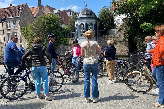 Bruges, Guided Retro Biketour: Highlights and Hidden Gems - Meeting Point and Duration