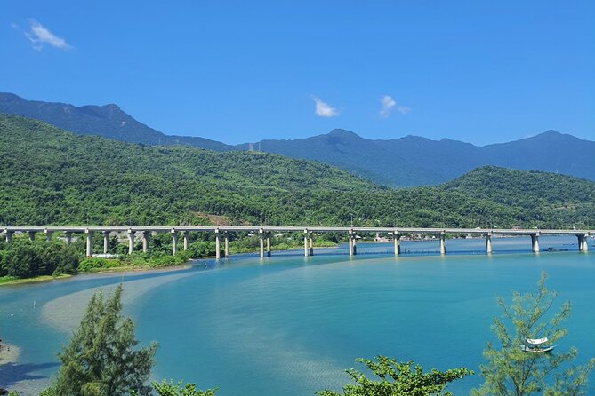 Bus Transfer From Hue to Hoi an With Sightseeing - Scenic Drive