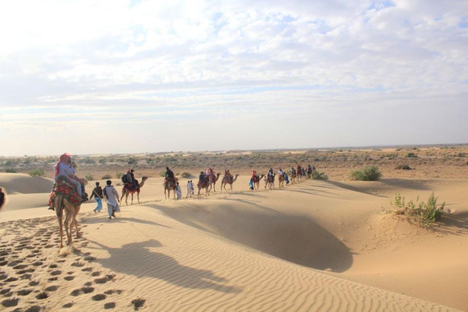 CAMEL SAFARi !n 0sian DeSERT - Booking Your Adventure