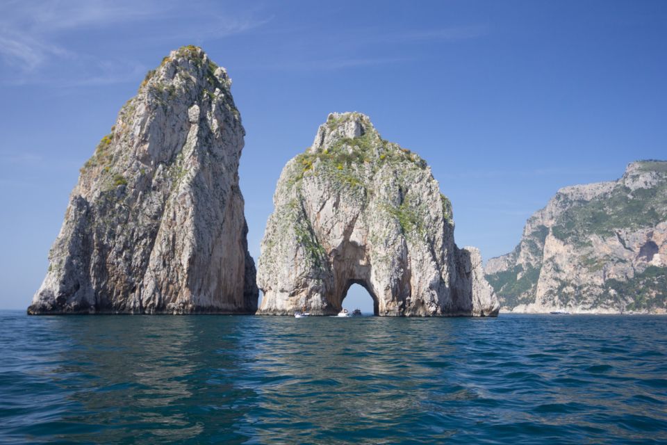 Capri: Island Sightseeing Tour With Blue Grotto Stop - Itinerary and Highlights