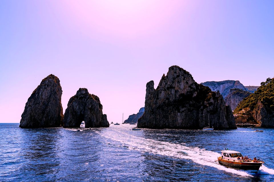 Capri: Private Guided Cruise & Island Highlights at Sunset - Cruise Amenities