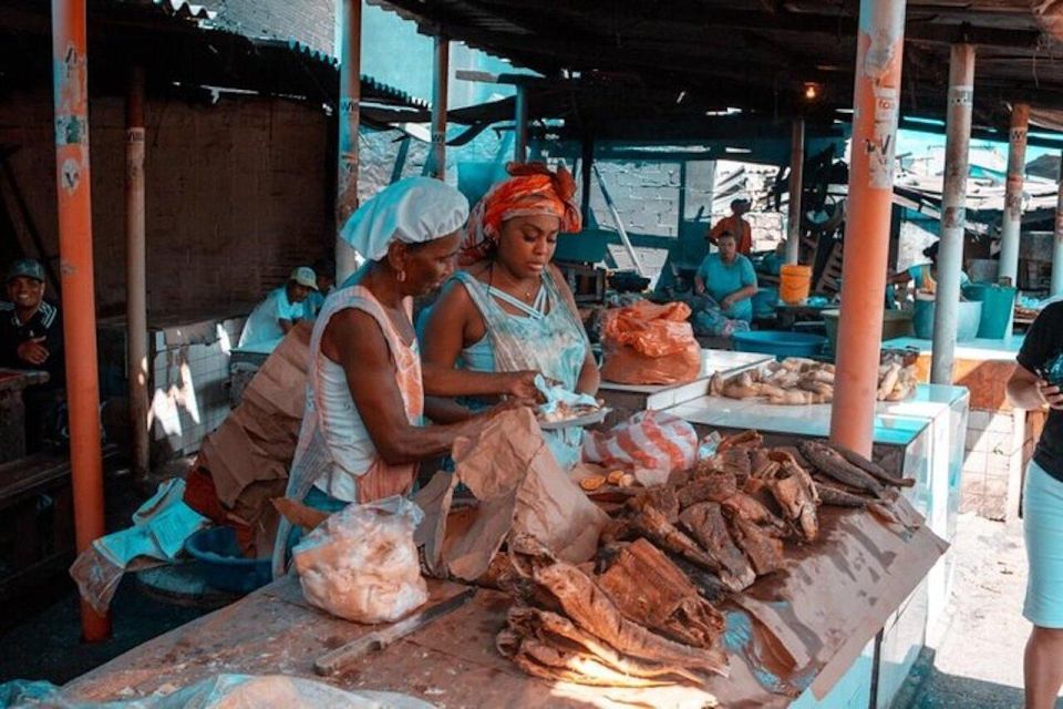 Cartagena: Bazuro Local Food Market Walking Tour - Tour Highlights and Features