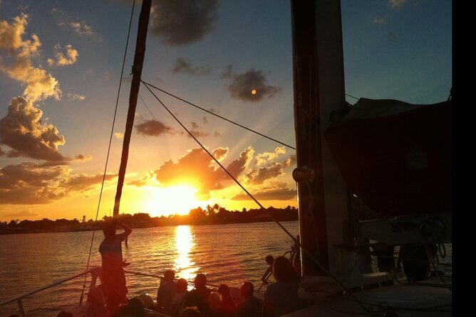 Castaway the Day: Miami Sunset Sail With Champagne - Scenic Landmarks to Enjoy