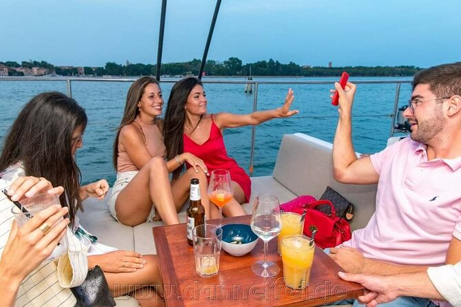 Catamaran Spritz Tour - Inclusions and Offerings