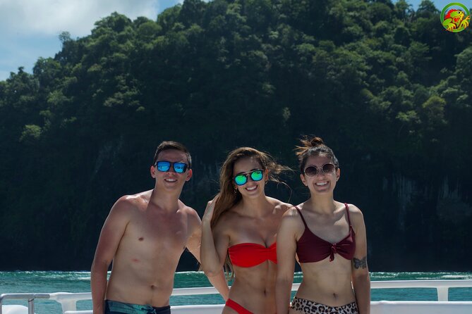 Catamaran Tour Manuel Antonio - Meeting Point and Pickup Options
