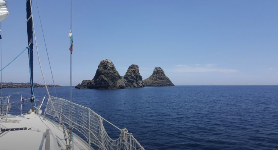 Catania: Sailing Tour With Lunch - Sailing Highlights