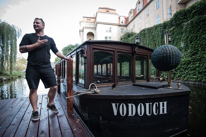 Charles Bridge: River Boat Cruise & Guided Tour ️with PragueWay - Meeting and Pickup Details