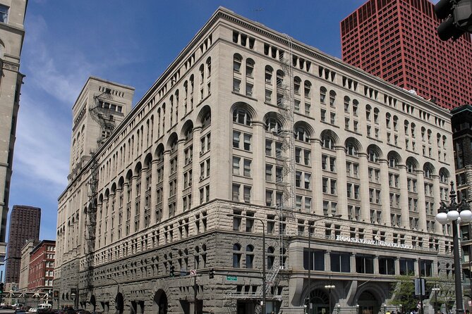 Chicago Walking Tour: Historic Skyscrapers - Key Historic Skyscrapers