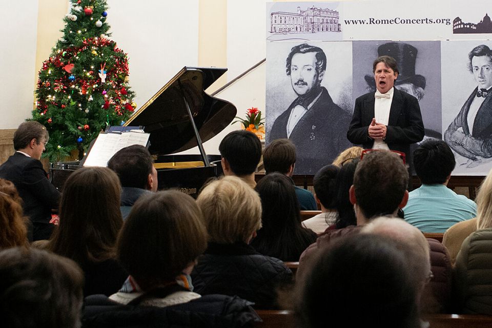 Christmas & New Years Opera Concert With Drink - Performers and Program