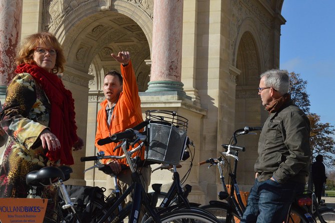 City Bike Tour on a Dutch Bike - Knowledgeable Guide and Commentary