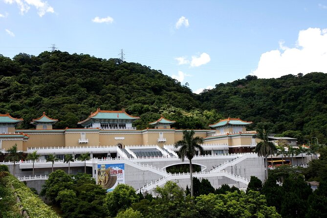 Classic Taipei Landmarks Day Tour - Meeting and Pickup Details