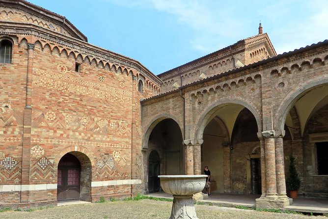 Classic Walking Tour Bologna - Accessibility Features