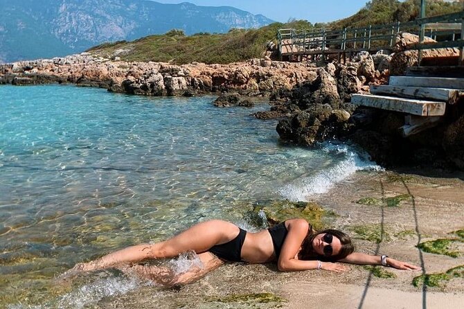 Cleopatra Island Boat Trip From Marmaris With Lunch and Drinks - Included Amenities and Services