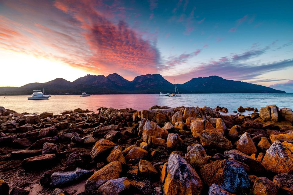 Coles Bay: Wineglass Bay Adults-Only Cruise With Lunch - Experience Highlights