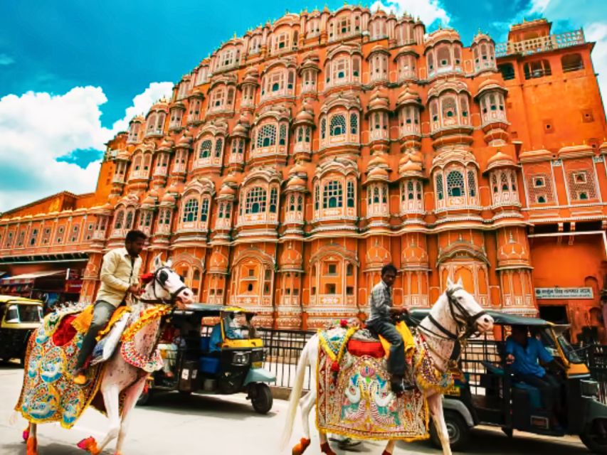 Cultural Walking Tour of Jaipur With Local Snacks - Itinerary Highlights