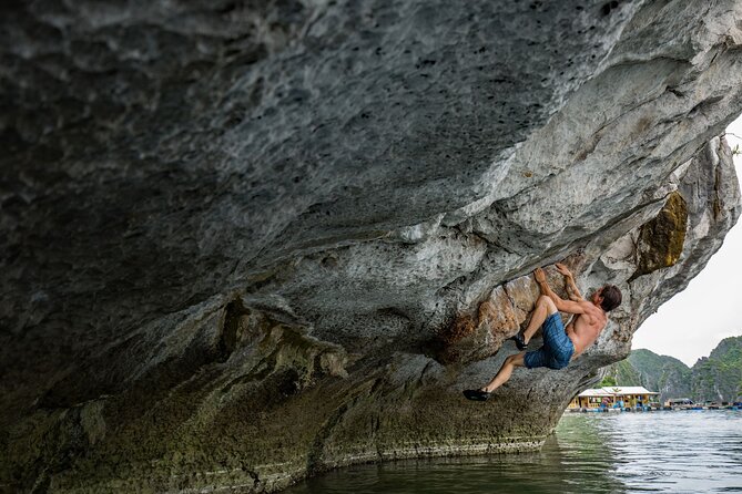 Deep Water Solo - Best Location: Cat Ba, Vietnam