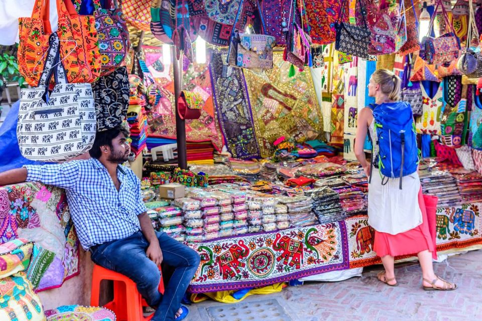 Delhi: Half Day Shopping Tour With Private Guide & Transfer - Itinerary Highlights