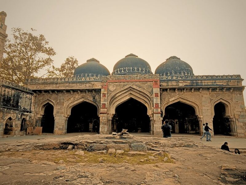 Delhi: Hazrat Nizamuddin Basti Guided Bike Tour With Picnic - Highlights of the Tour