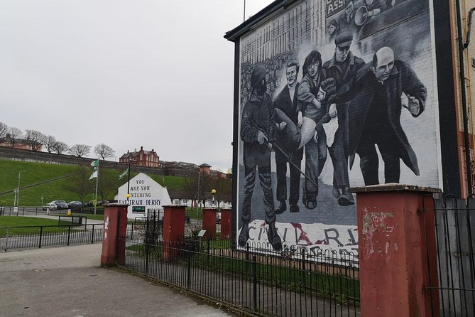 Derry City: The Bloody Sunday Story - Walking Tour - Visiting the Bloody Sunday Site