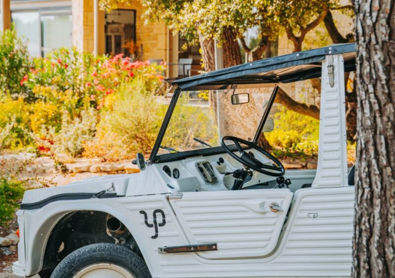 Discovering Provence in a Méhari - How to Book Your Méhari
