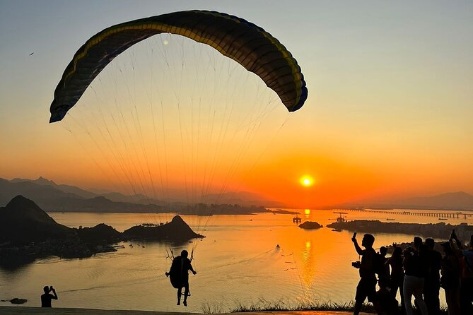 Double Paragliding Flight in Niteroi - Experience Highlights