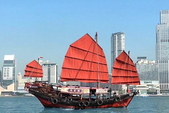 Dukling Boat Tour in Victoria Harbour - Meeting Point and Location