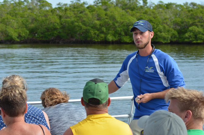 Eco Shelling Cruise to Keewaydin Island - Amenities Provided