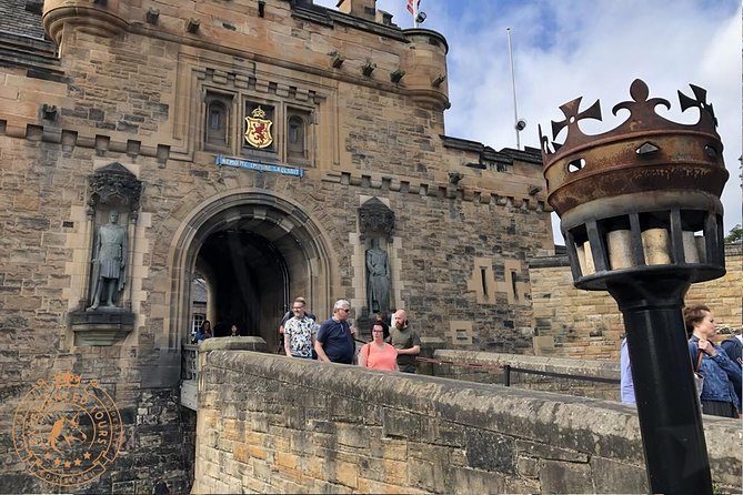 Edinburgh Full-Day Guided Private Tour in a Premium Minivan - Highlights of the Itinerary