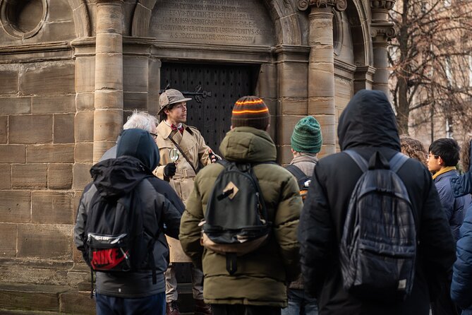 Edinburgh Historical Gems Tour & A Taste of Scottish Fudge - Meeting and Ending Locations