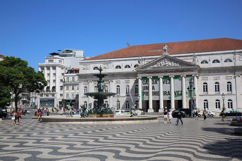 Essential Lisbon: Half-Day Tour - Savoring Pasteis De Belem